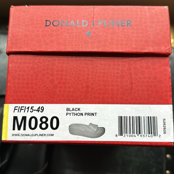 Donald J Pliner Fifi slides - Picture 10 of 10